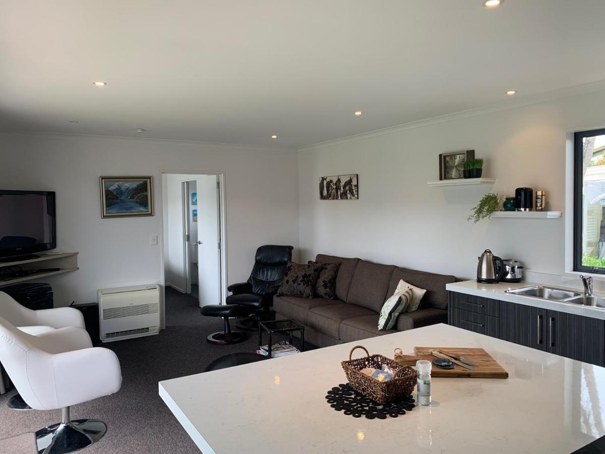 A Beauty On Bligh St Te Anau Villa Exteriör bild
